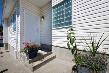 پانسیون Marpole Guest House