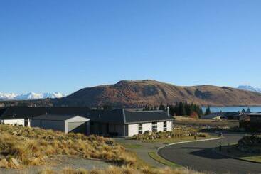 Majestic View   Lake Tekapo - Lake Tekapo