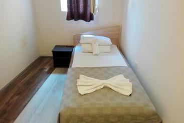 پانسیون Sleep&go Guest House