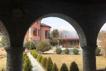 پانسیون Villa Ananuri