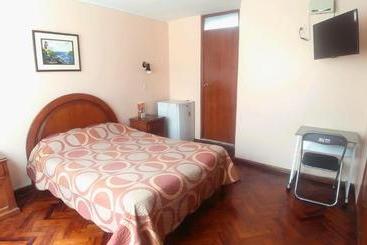 پانسیون Foresta Hostal