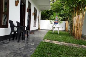 پانسیون Apna Homestay Apartments