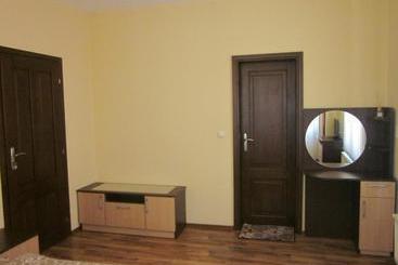 پانسیون Panorama Guest House