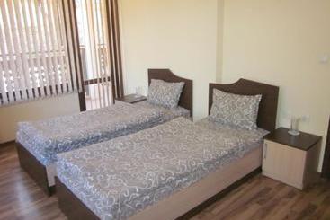 پانسیون Panorama Guest House