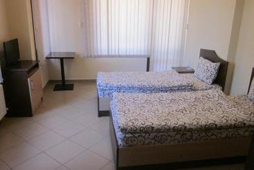 پانسیون Panorama Guest House
