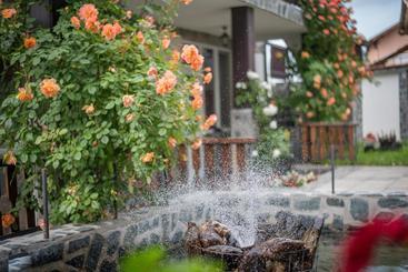 פנסיון Guest House Via