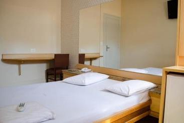 هتل Hostal