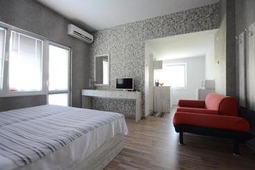 پانسیون Bistra Guest Rooms