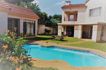 بنسيون Ezulwini Guest House