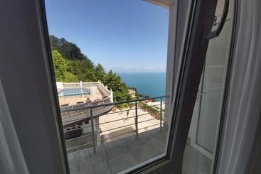پانسیون Goga Guest House