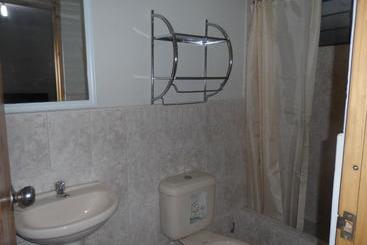 هاستل Antares Inn