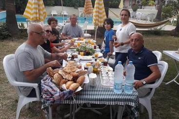 Erasmus Apart