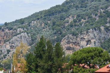 Erasmus Apart
