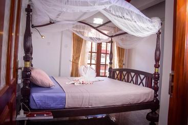 پانسیون Channa Villa & Tours