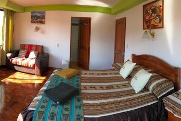 پانسیون Hostal Iskanwaya