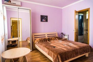 هاستل Guest House Naazove