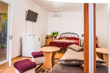 هاستل Guest House Naazove