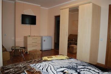 هاستل Guest House Naazove