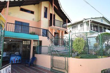هاستل Marcia`s Place