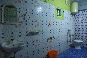 هاستل Periyar Green Bed & Breakfast