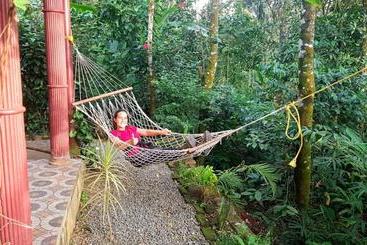 هاستل Periyar Green Bed & Breakfast
