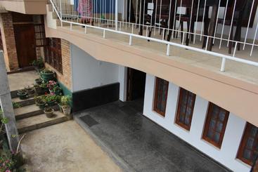 پانسیون Farah Guest Inn