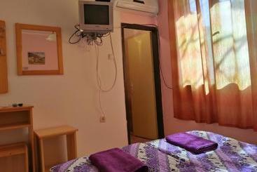 پانسیون Guest House Zora