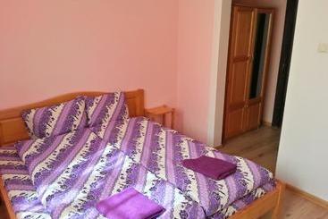 پانسیون Guest House Zora