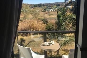پانسیون Oewerpalms View