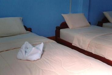 پانسیون Phonephithak Guesthouse