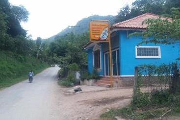 پانسیون Phonephithak Guesthouse
