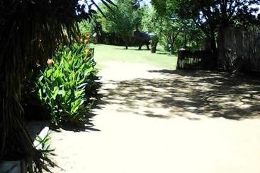 پانسیون Elephant Lodge Guesthouse