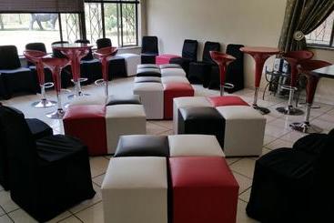 پانسیون Elephant Lodge Guesthouse