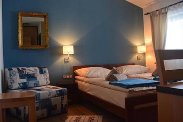پانسیون Guest House Zavicaj Pale