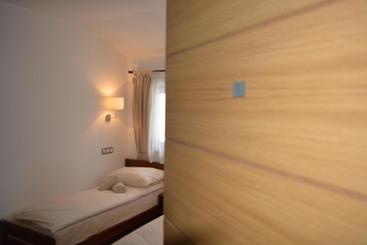 پانسیون Guest House Zavicaj Pale