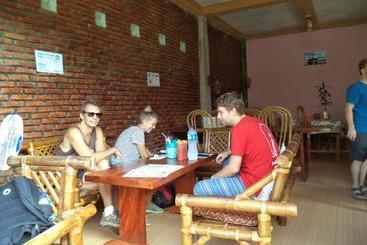 پانسیون Ida Guest House & Jungle Trekking