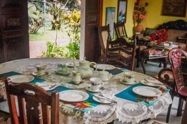 پانسیون Shammie Guest House