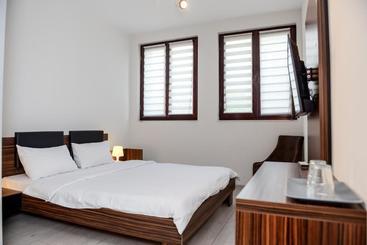 پانسیون Luxe Stay