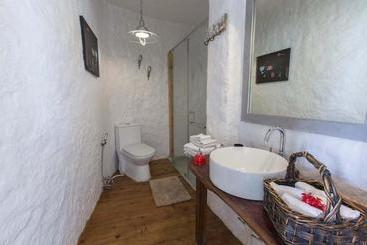 استراحتگاه Bara Bungalow Gethia, Nainital  A Rosakue Collection