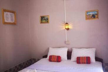 پانسیون Khamphouy Guesthouse