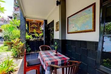 پانسیون Tirta Yoga Inn