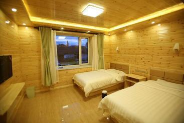 هتل Jinguan Renjia Farm Stay