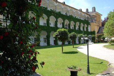 פנסיון Gästehaus Schloss Aschach