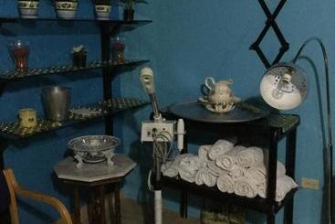 پانسیون Little Savoy Guest House