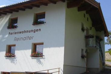 هتل Ferienwohnungen Reinalter