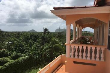 پانسیون Aupic Paradise