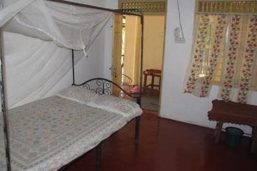 پانسیون Gopalapuram Guest House