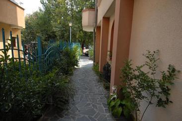 پانسیون La Kameya