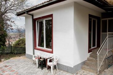 پانسیون Villa Ella