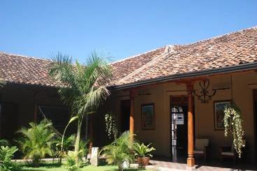 هاستل Backpackers Inn